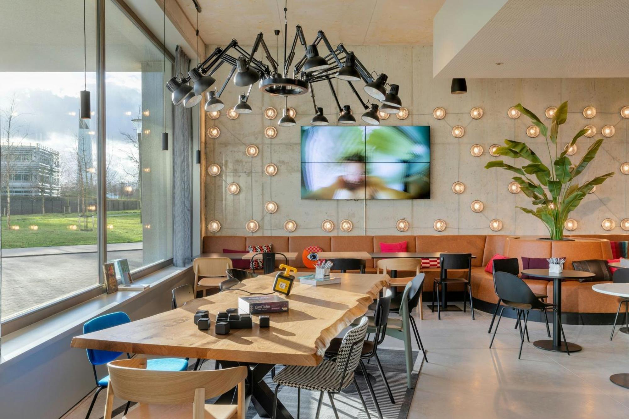 Moxy Antwerp Hotel Kültér fotó