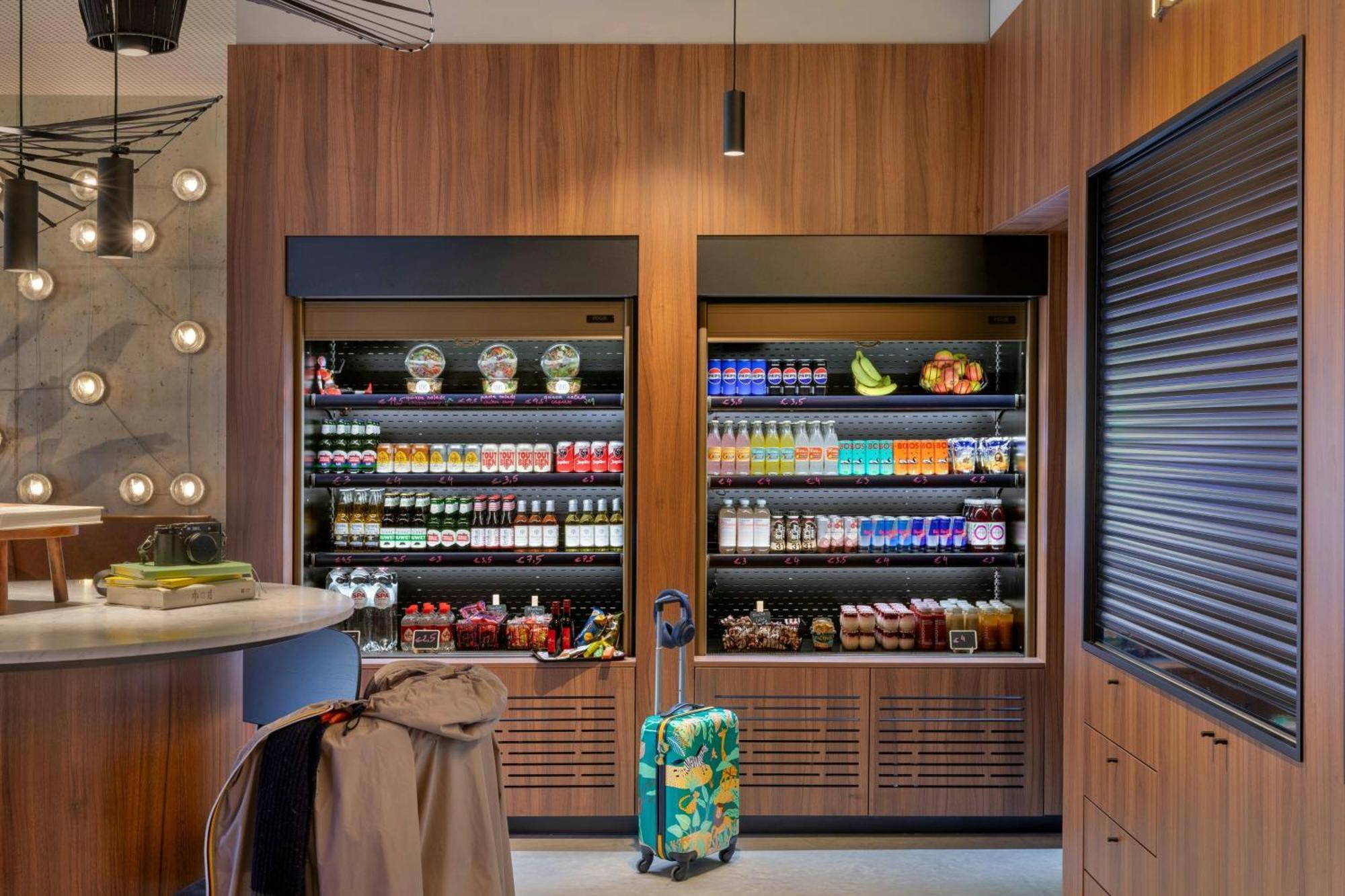 Moxy Antwerp Hotel Kültér fotó