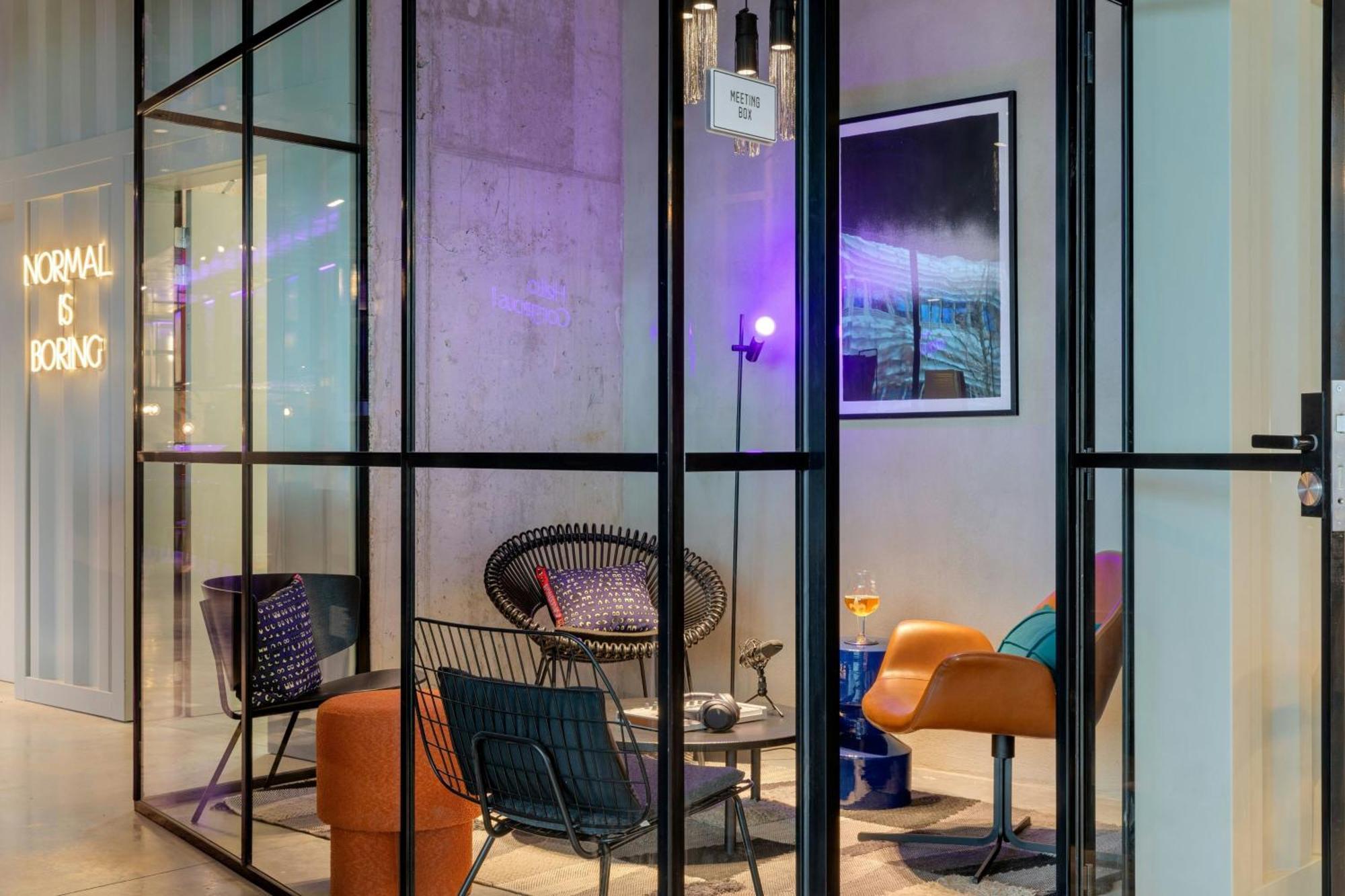 Moxy Antwerp Hotel Kültér fotó