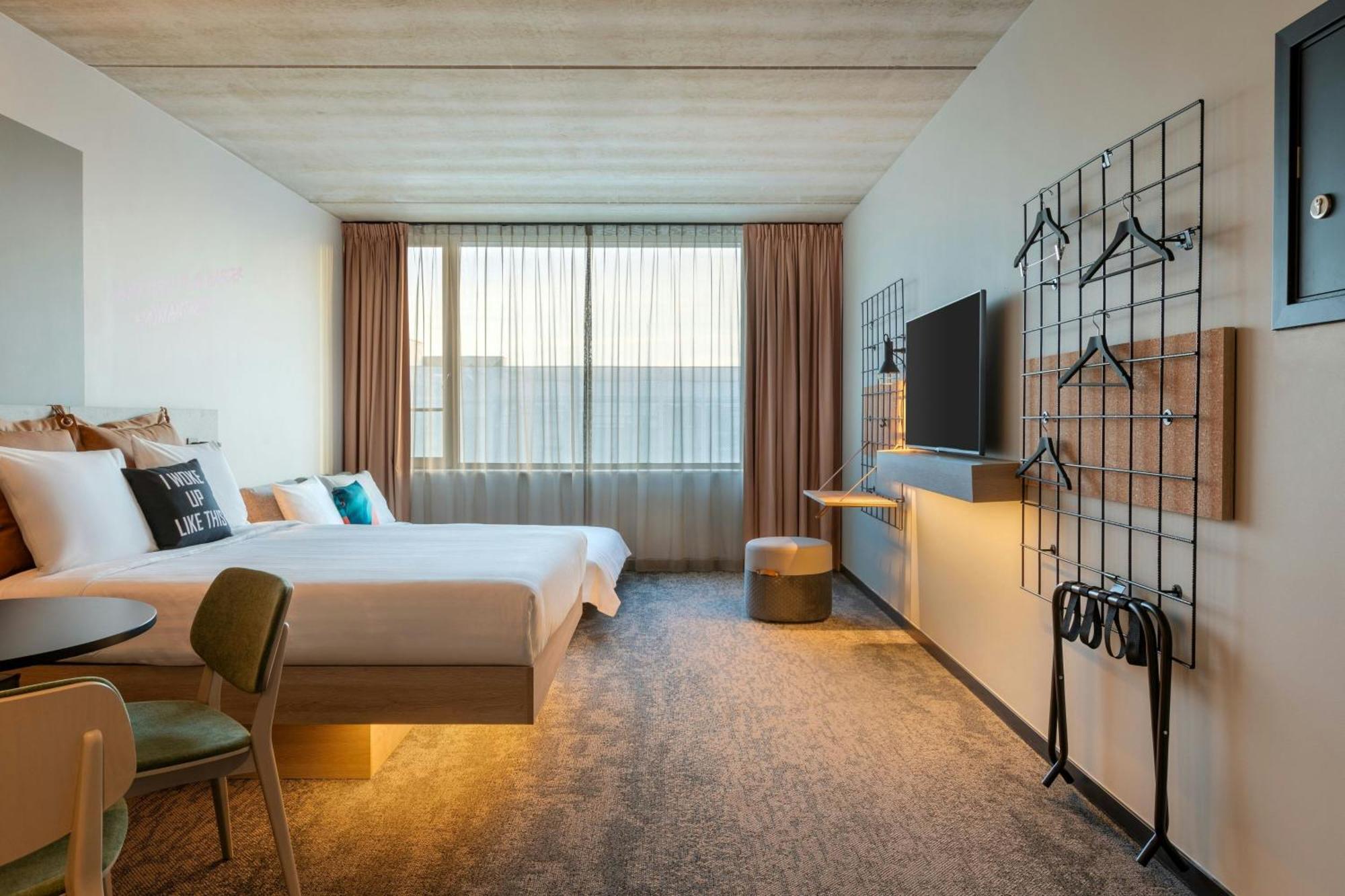 Moxy Antwerp Hotel Kültér fotó