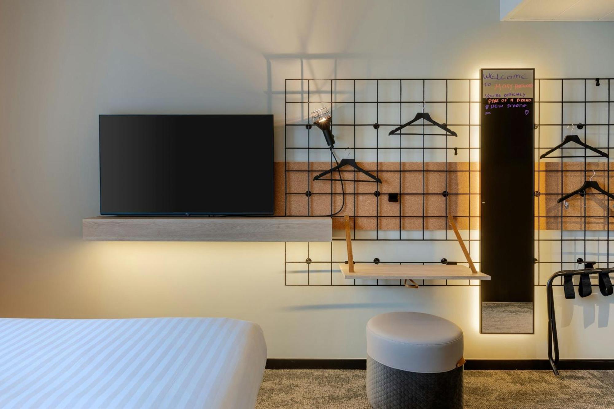 Moxy Antwerp Hotel Kültér fotó