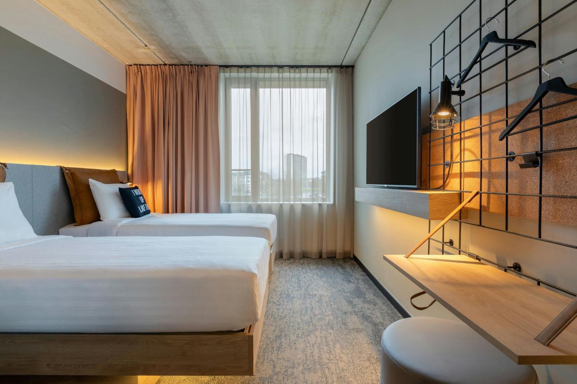 Moxy Antwerp Hotel Kültér fotó